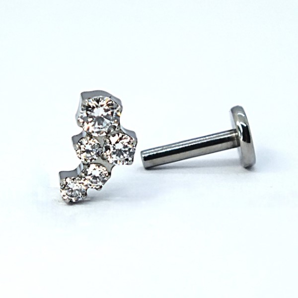 viie valge kiviga hõbedane kõrvaehe